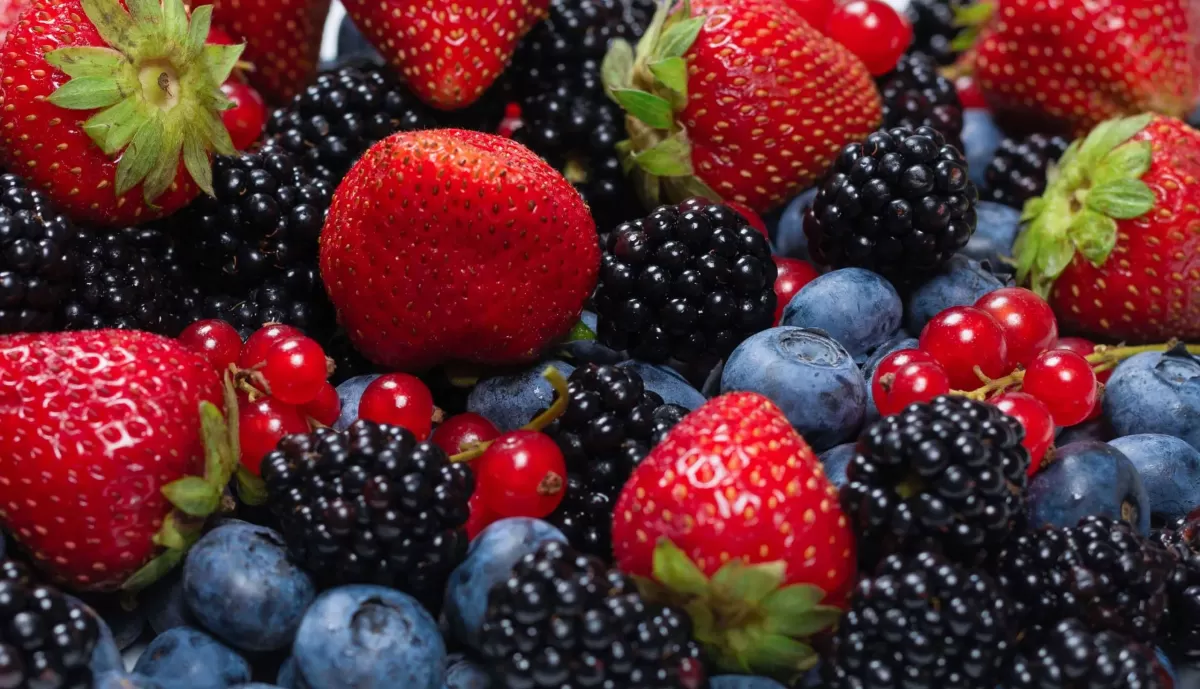 Are Blueberries, Blackberries and Strawberries Really Berries - Veritable  Vegetable